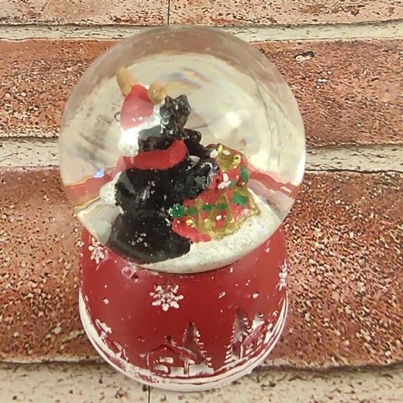 Mini Christmas Reindeer Dog Tree Snowglobe Waterglobe Snow Globe Santa Reindeers - Picture 15 of 16
